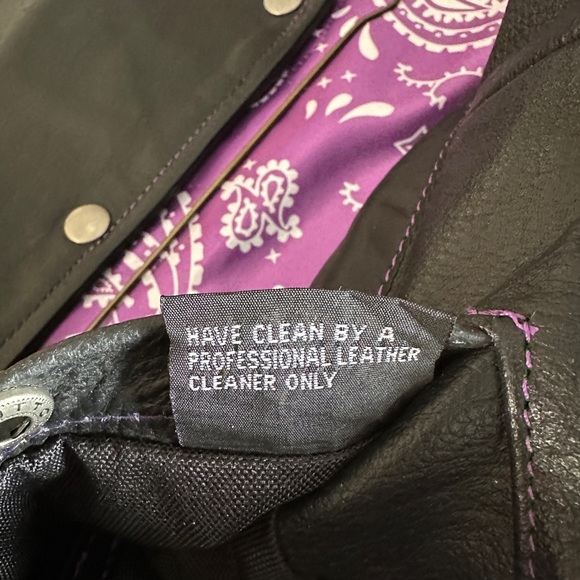 Leather vest with purple paisley liner - Picture 7 of 9